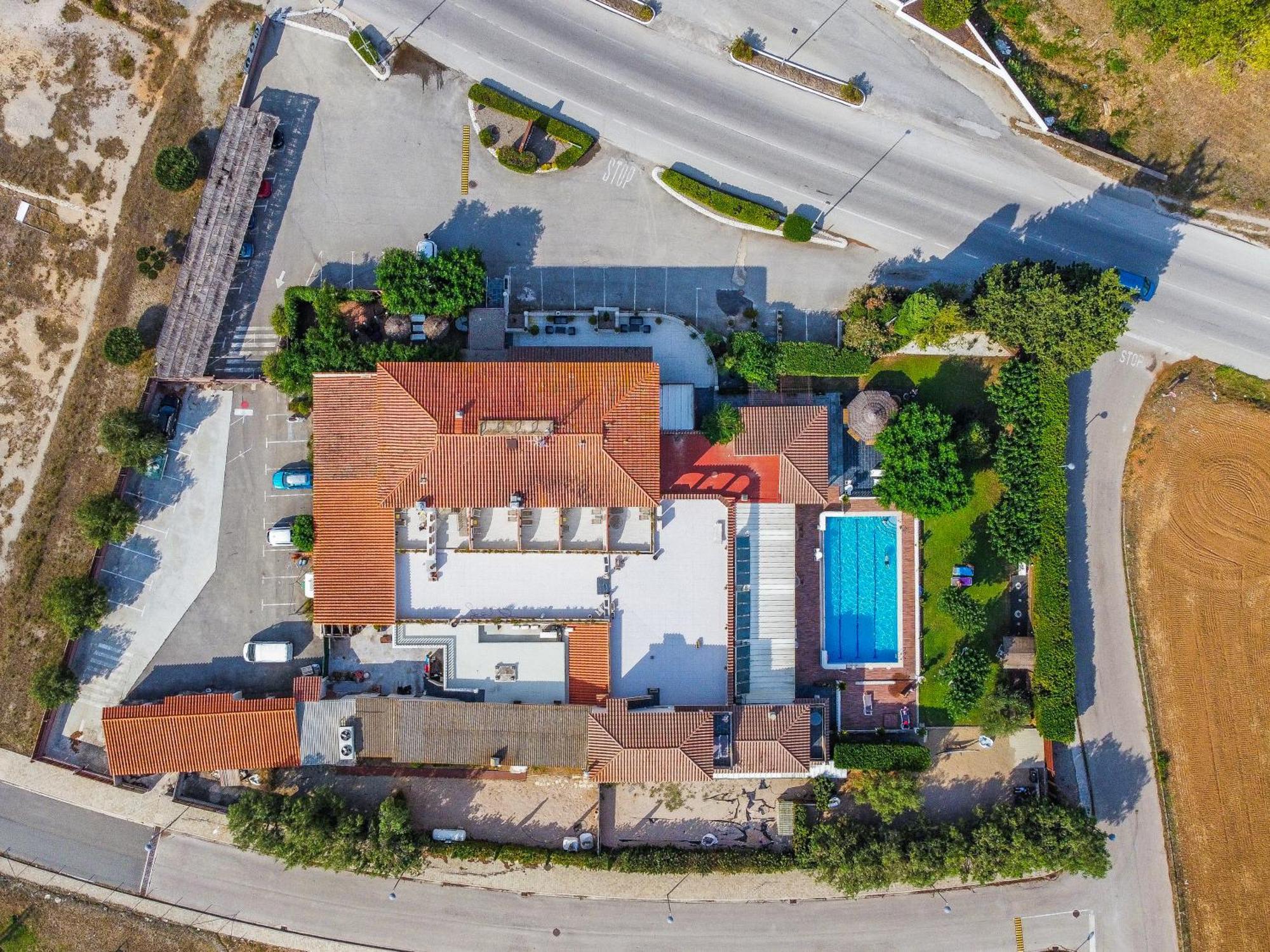 Hotel & Restaurant Figueres Parc Los Hostalets de Llers 외부 사진