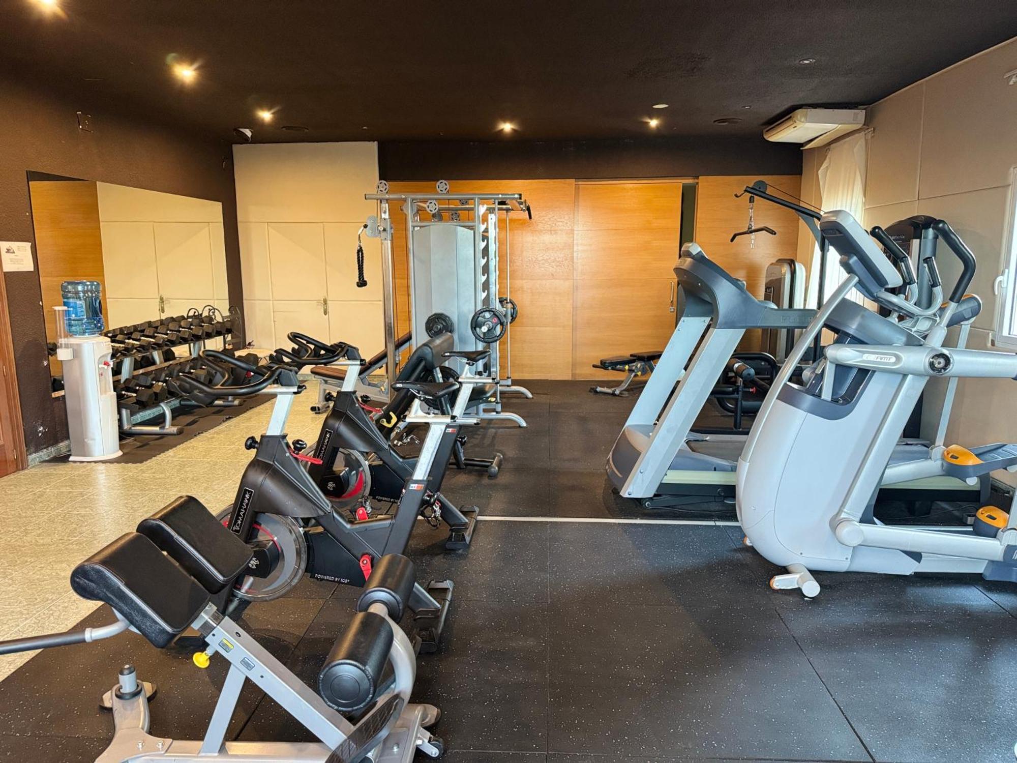 Hotel & Restaurant Figueres Parc Los Hostalets de Llers 외부 사진